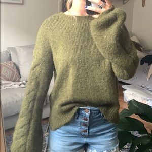 Balloon sleeve universal thread sweater